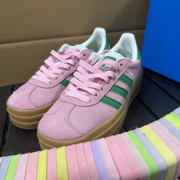 Adidas women's sneakers - Picture 2 of 9